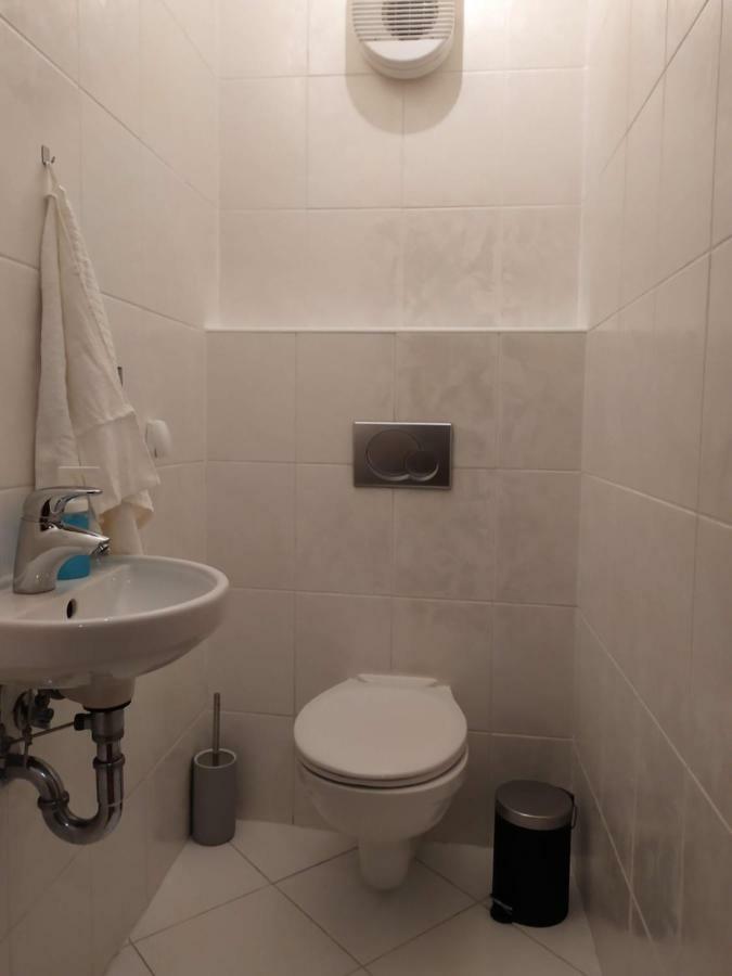 Kate & Jenny - Two-Level Apartment In The Old Town Bratislava Buitenkant foto